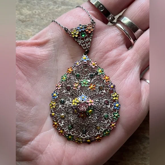 Art Deco Rhodium Plated And Enamel Painted Floral Design LavaliereStyle Necklace - Picture 6 of 16